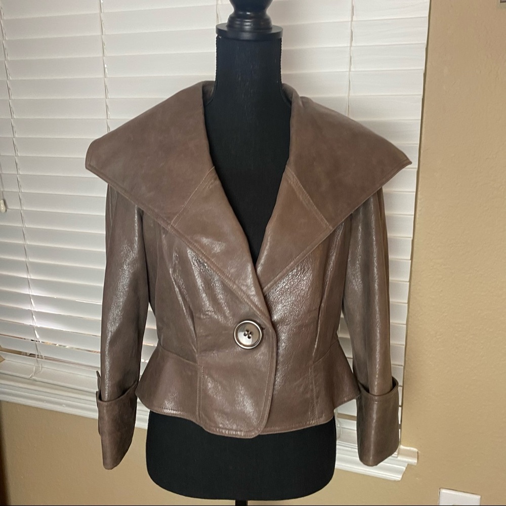 ELLEN TRACY 100%Leather CoffeeColored Short Jacket